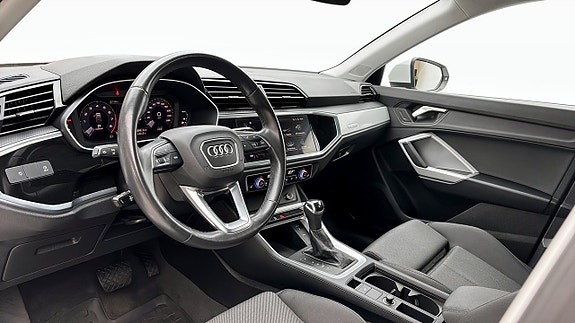 Audi Q3 7 of 14