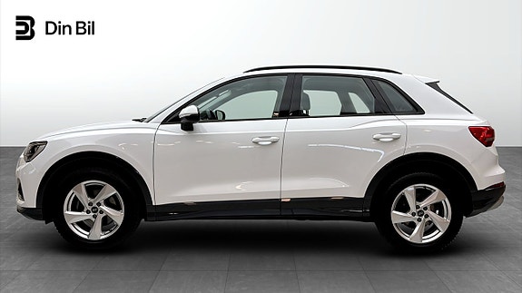 Audi Q3 2 of 14