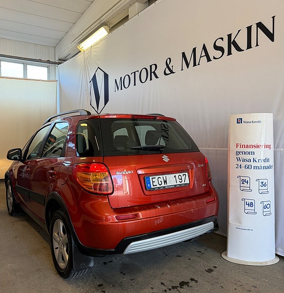 Suzuki SX4 3 of 10