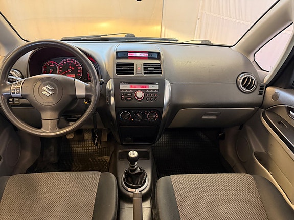 Suzuki SX4 10 of 10