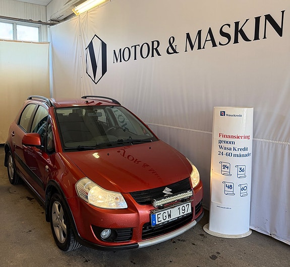 Suzuki SX4 2 of 10