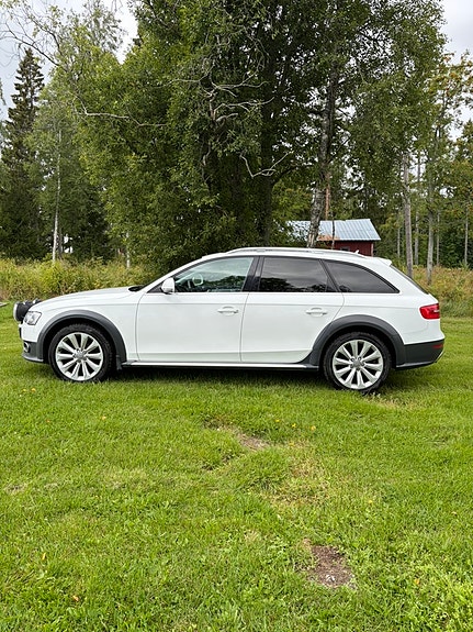 Audi A4 allroad 2 of 10