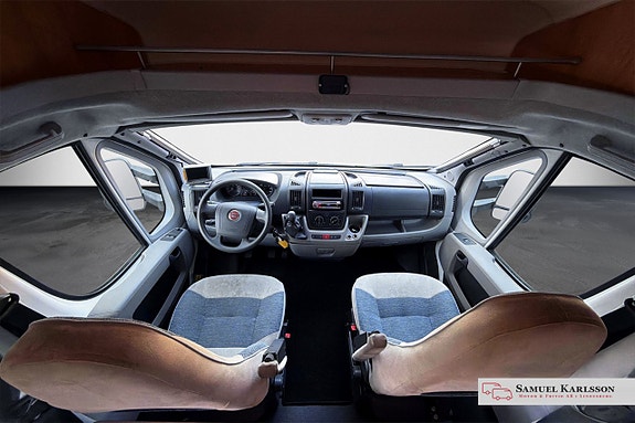 Adria Coral S 680 ST 2.3L Manuell B-kort | Solcell | Ugn | Backkamera 11 of 25