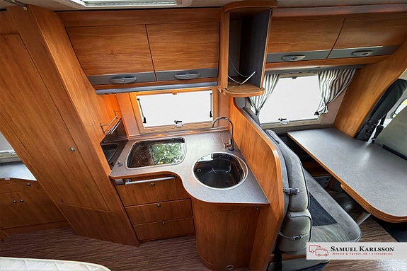 Adria Coral S 680 ST 2.3L Manuell B-kort | Solcell | Ugn | Backkamera 17 of 25