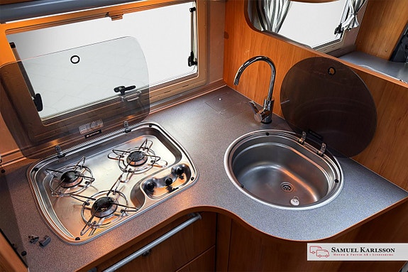 Adria Coral S 680 ST 2.3L Manuell B-kort | Solcell | Ugn | Backkamera 18 of 25