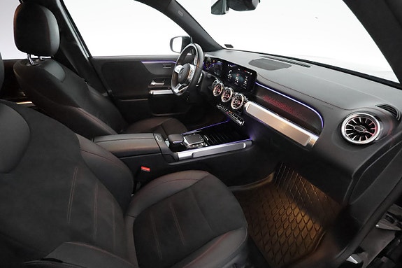 Mercedes-Benz EQB300 17 of 30