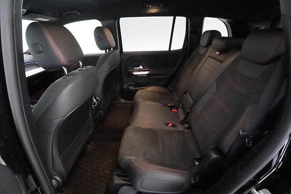 Mercedes-Benz EQB300 13 of 30