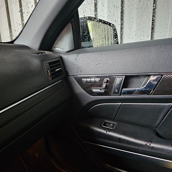 Mercedes-Benz E350 11 of 17
