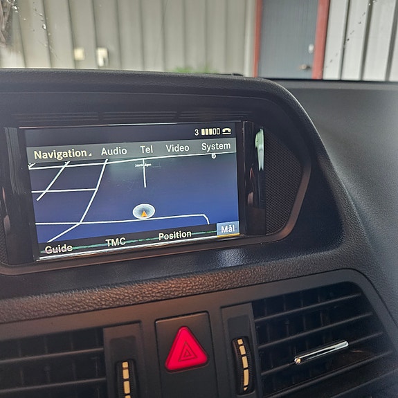 Mercedes-Benz E350 8 of 17