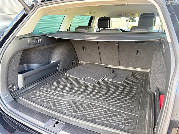 Volkswagen Passat 15 of 15