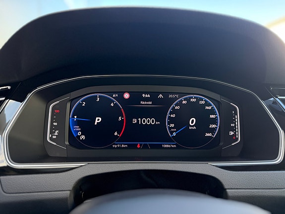 Volkswagen Passat 12 of 15