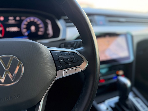 Volkswagen Passat 13 of 15