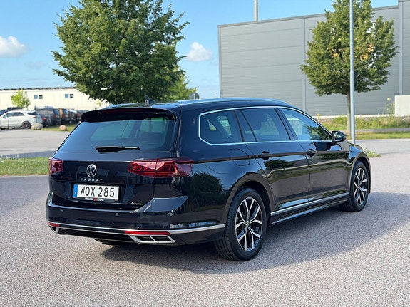 Volkswagen Passat 5 of 15