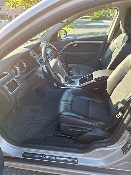 Volvo V70 6 of 9