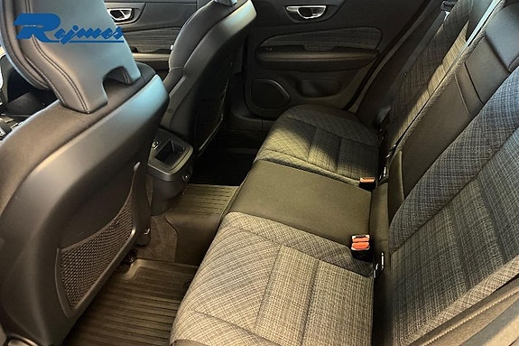 Volvo V60 13 of 17