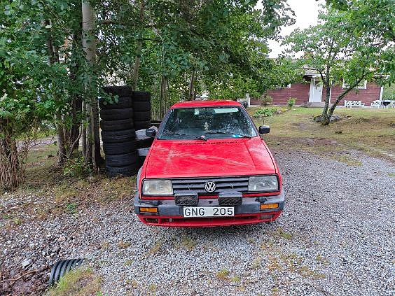 Volkswagen Jetta 2 of 6