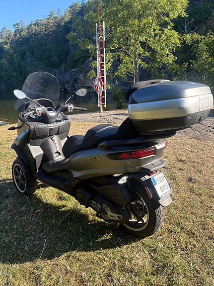 Piaggio Mp3 4 of 9
