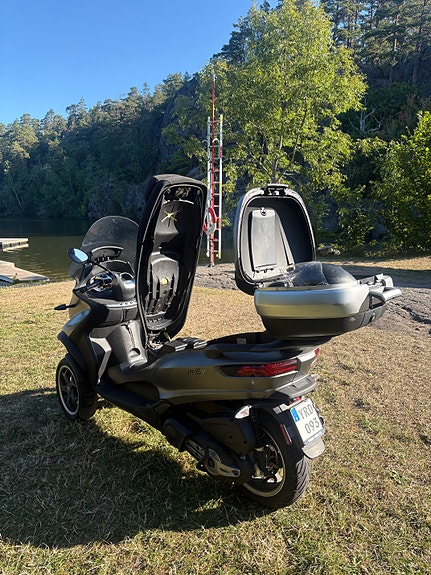 Piaggio Mp3 9 of 9