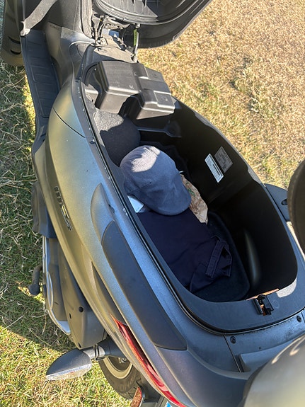 Piaggio Mp3 7 of 9