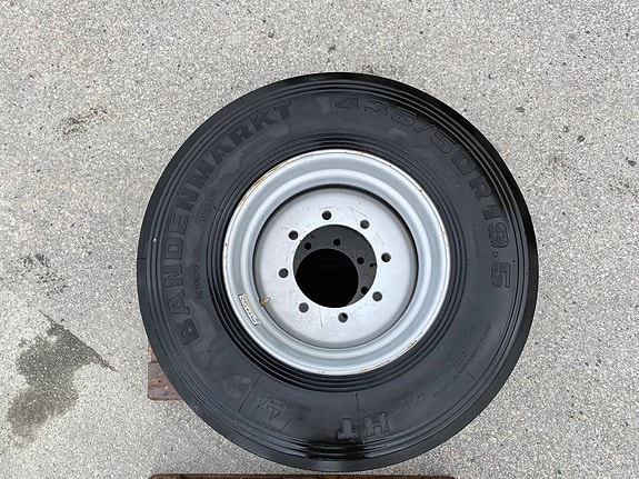 Bandenmarkt 435/50R19.5 6 of 9