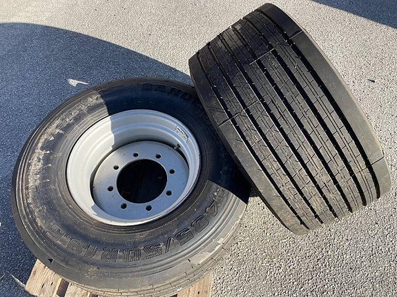 Bandenmarkt 435/50R19.5 2 of 9