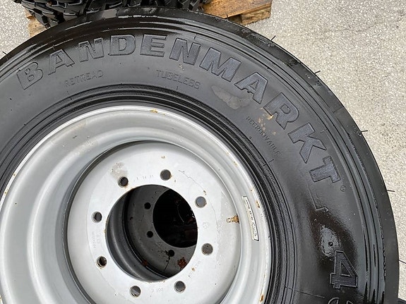 Bandenmarkt 435/50R19.5 7 of 9
