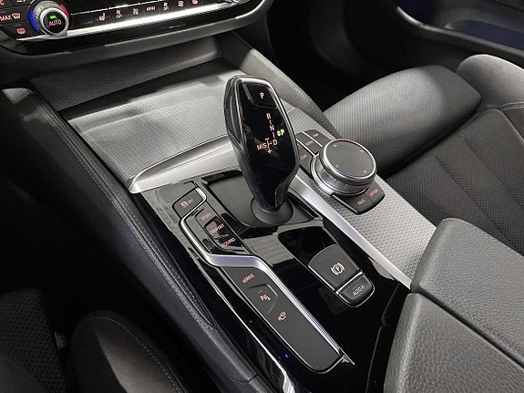 BMW 530e 17 of 18