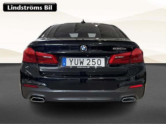 BMW 530e 7 of 18