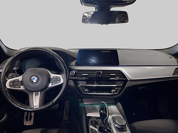BMW 530e 11 of 18