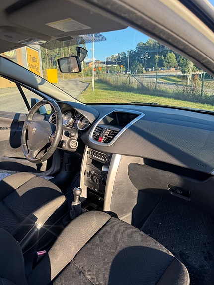 Peugeot 207 6 of 10