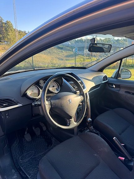 Peugeot 207 7 of 10