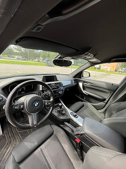 BMW 118i 5 of 5