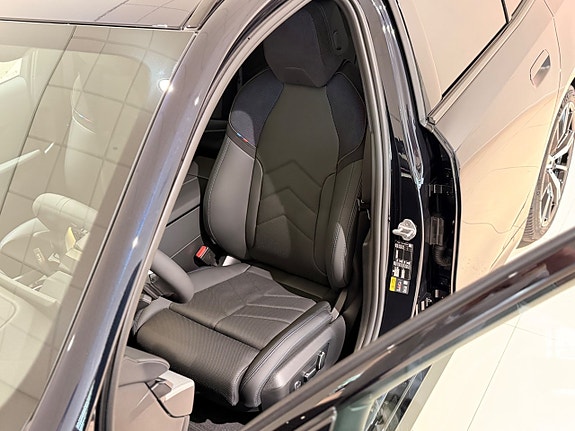 BMW 530e 4 of 14