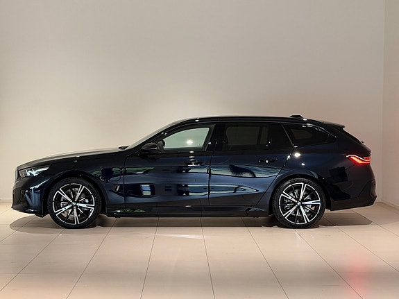 BMW 530e 2 of 14