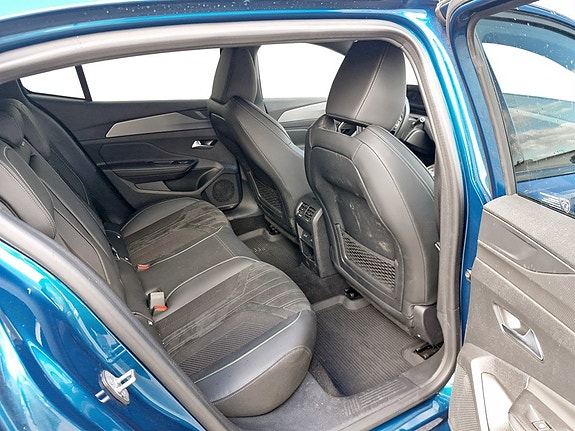 Peugeot 408 13 of 16