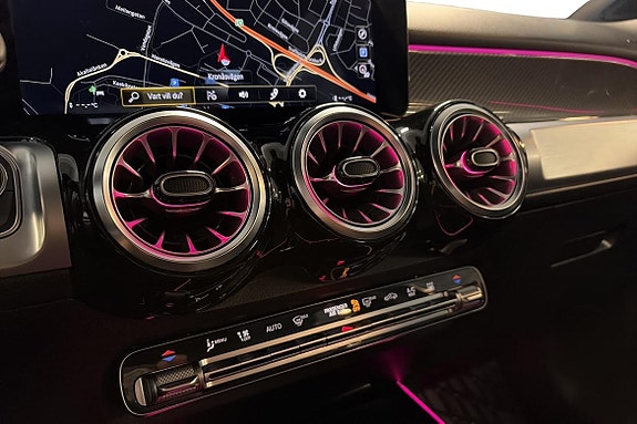 Mercedes-Benz GLB250+ 17 of 21