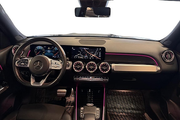 Mercedes-Benz GLB250+ 11 of 21