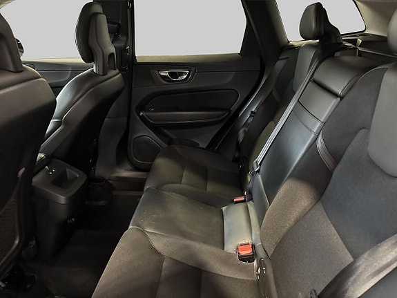 Volvo XC60 10 of 18