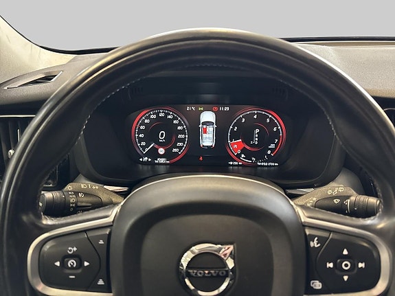 Volvo XC60 14 of 18