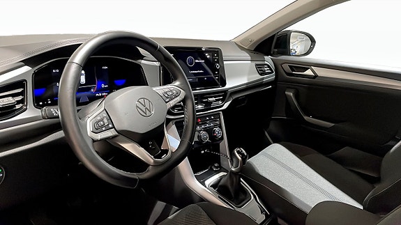Volkswagen T-Roc 7 of 12