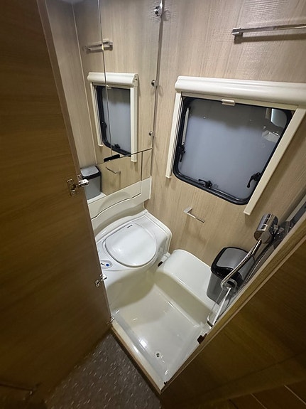 Adria Adora 593 UK 8 of 12