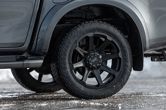 Isuzu D-max 12 of 12