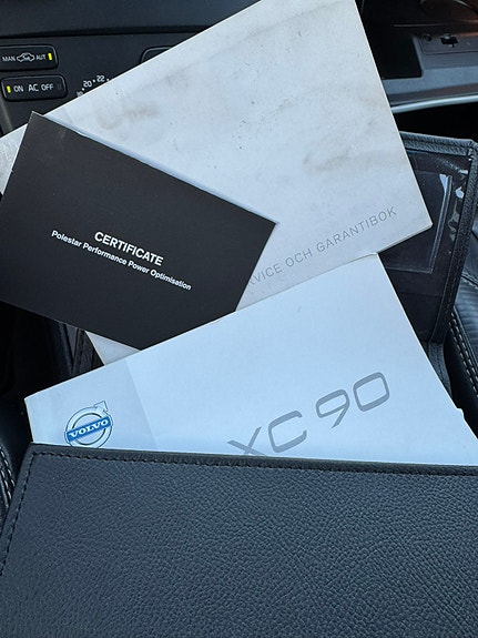 Volvo XC90 11 of 17