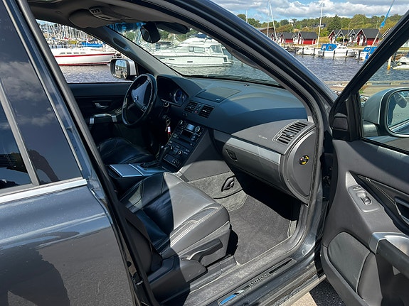 Volvo XC90 15 of 17