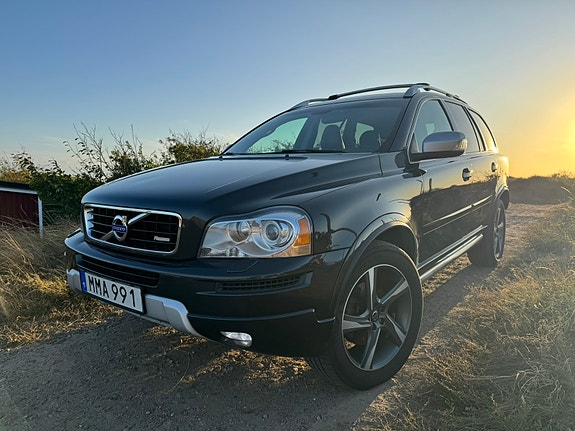 Volvo XC90 4 of 17
