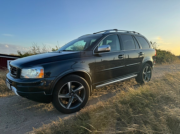 Volvo XC90 5 of 17