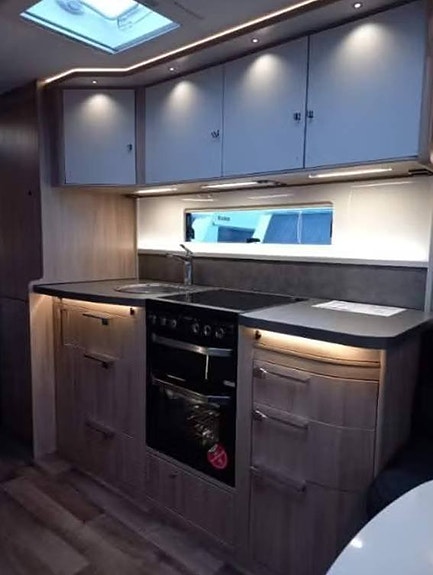 Kabe Royal 780 TDL KS 2 of 9