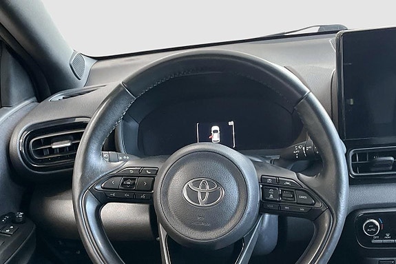 Toyota Yaris 12 of 14