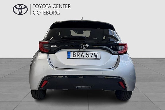 Toyota Yaris 7 of 14