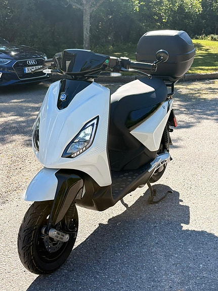 Piaggio 1 Active ( A1 körkort ) 3 of 6